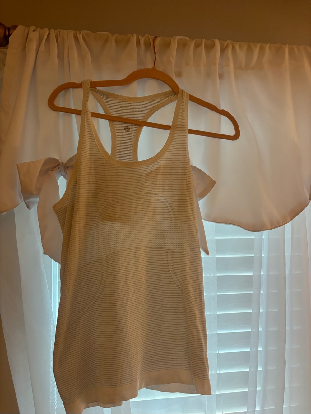 Women’s White Lululemon Swiftly Tech Tank Top